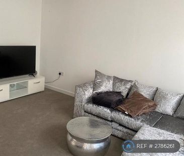 3 bedroom semi-detached house to rent - Photo 6