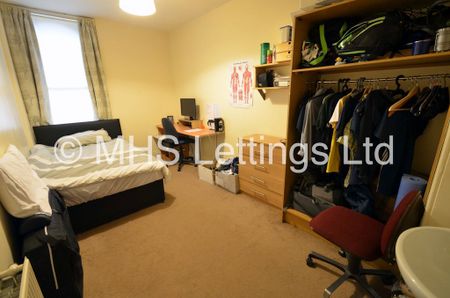 7 Bedroom Mid Terraced House for rent in St. Michaels Road - Photo 2