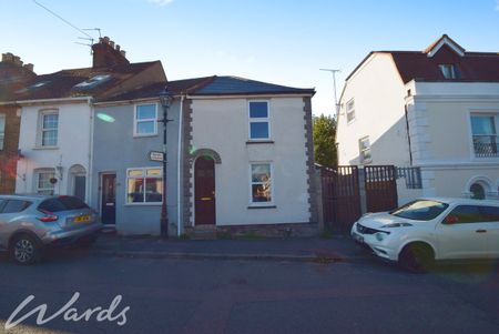 2 bedroom terraced house to rent - Photo 4