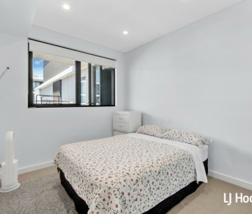 Beautiful Apartment - Short Walk to Schofields Station! - Photo 3