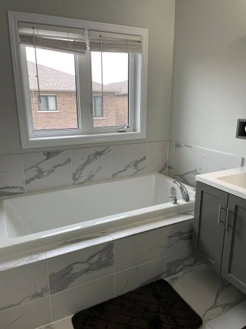 For Lease - 53 Pelican Lane, Hamilton, Ontario - Photo 2