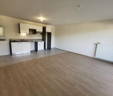 Location Appartement 3 pièces 63m² JACOB BELLECOMBETTE 73000 - Photo 2