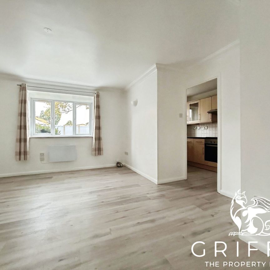 Chestnut Road, Vange, Basildon, SS16 - Photo 1