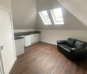 1 Bed Flat, Ninetree Hill, BS1 - Photo 3