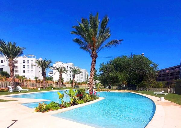 For rent long term NEW and MODERN apartment with 2 bedrooms in Denia