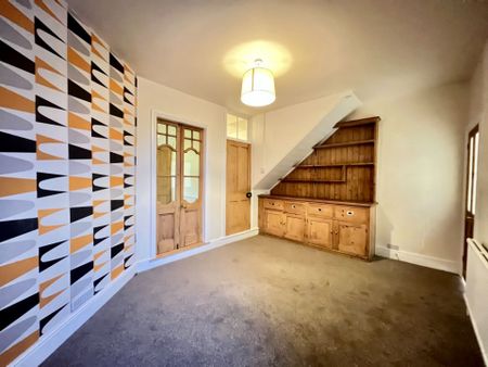 Farnborough Road, Farnham, GU9 - Photo 2