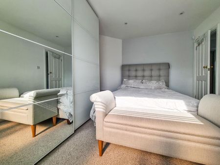 3 bedroom semi-detached house to rent - Photo 5