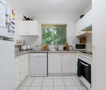 Secure Ground-Floor Apartment in Small Boutique Complex - Photo 5