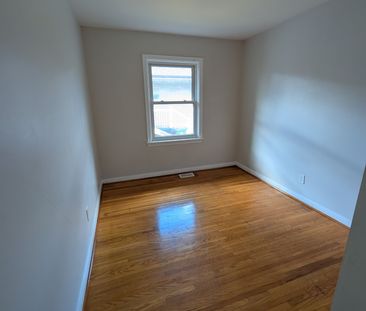 For Lease - 43 Lewiston Road Unit# Main, Toronto, Ontario - Photo 1