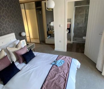 3 bedroom terraced house to rent - Photo 2