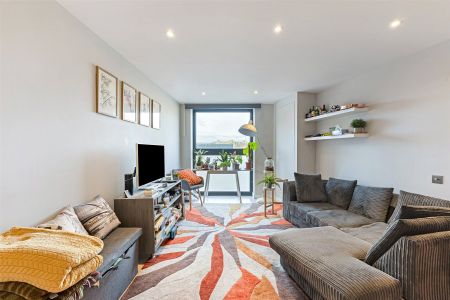 Tottenham Lane, Crouch End, London, N8 flat to rent - Photo 3