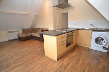 1 bedroom apartment to rent - Photo 2