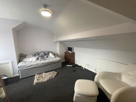 7 bedroom semi-detached house to rent - Photo 2