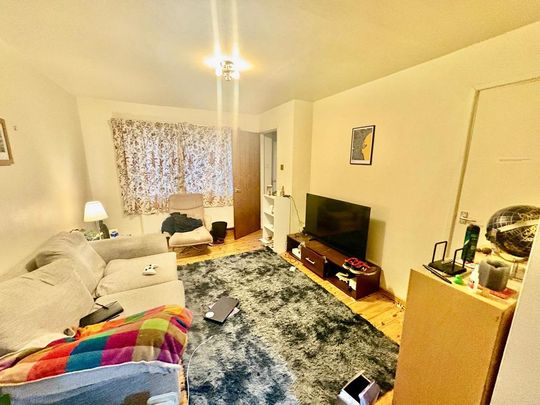 2 bedroom end of terrace house to rent - Photo 1