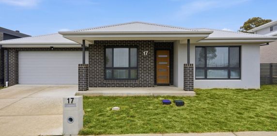 Contemporary Family Living - Photo 2