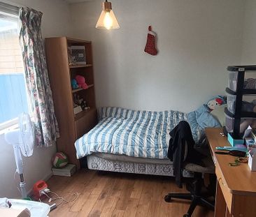 A Cosy 2 Bedroom Home - Photo 4