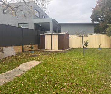 CHARMING 3 BEDROOM FAMILY HOME - Photo 5