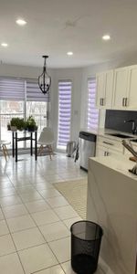 Maison de ville meublée et rénovée a Longueuil – Cadre résidentiel calme - Photo 4