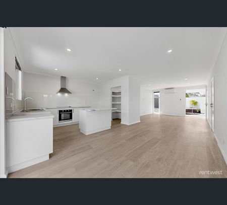 67A Carlisle St, Shoalwater, WA 6169 - Photo 4