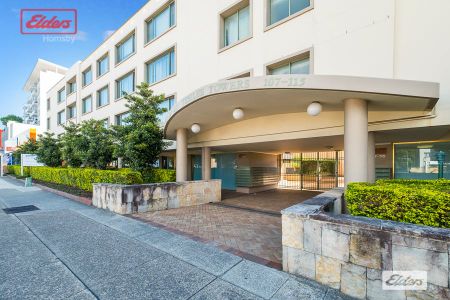 Spacious 2 Bedroom Apartment - Photo 2