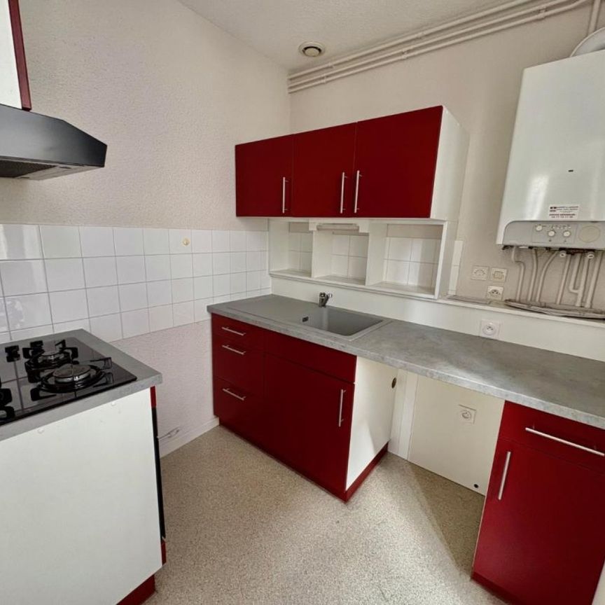 Appartement T2 à louer à ROANNE Centre Ville - Photo 1