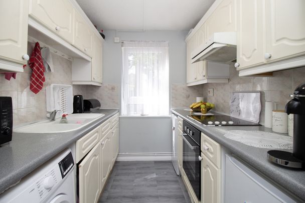 Rothbury Cottages, SE10, London - Photo 1