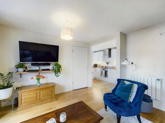 1 bedroom semi-detached house to rent - Photo 1