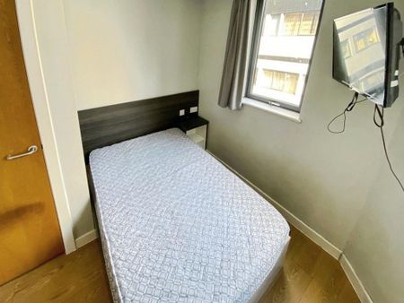 3 bedroom apartment to rent - Photo 4