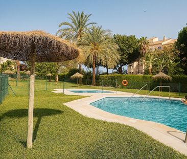 Apartment in Estepona, Costa del Sol - Photo 3