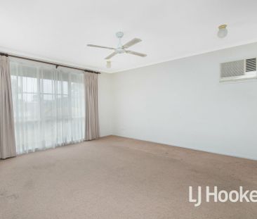 FAMILY HOME IN QUIET COURT LOCATION!! - Photo 5