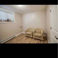 2 bedroom Basement suite in Clayton Heights - Photo 4