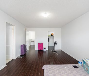 For Lease - 66 Lightcatcher Circle, Brampton, Ontario - Photo 5