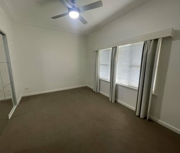 Spacious 4-Bedroom Home with Large Backyard and Outdoor Entertainin... - Photo 3