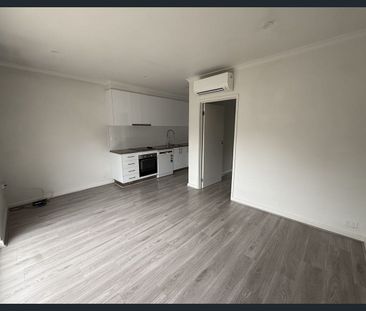 MODERN ONE BEDROOM IN THE HEART OF ORMOND! - Photo 5