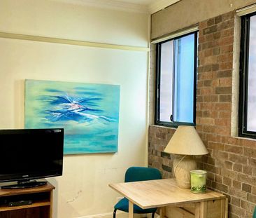 Spacious One Bed Room Apartment at Fantastic Location in CBD! - Photo 2