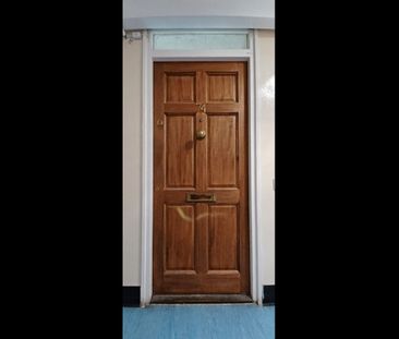 3 Bed Maisonette, Clearbrook Way, E1 - Photo 2