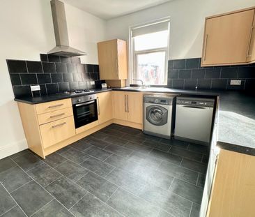 3 bedroom Flat To Let Total Size: 1217 SQ FT - Photo 6