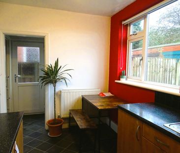 Semi-detached house to rent on - Photo 3