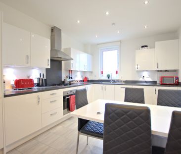 A modern presented, top floor, two bedroom apartment on the popular... - Photo 6