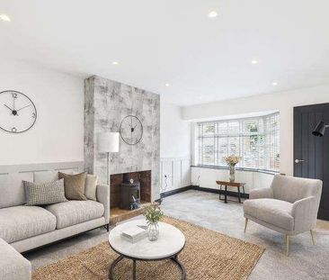 Surrey Avenue :: Marsland Green, WN7 - Photo 3