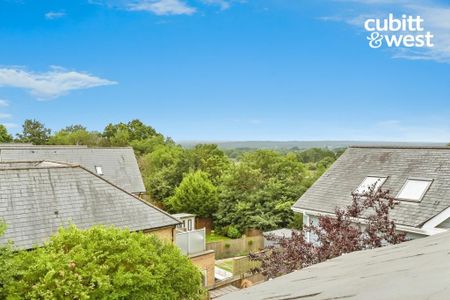 4 bedroom semi-detached house to rent - Photo 5