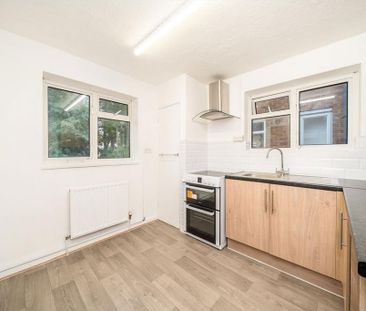 2 bedroom maisonette to rent - Photo 4