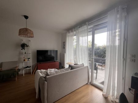 Location Appartement 4 pièces 44m² MARCQ EN BAROEUL 59700 - Photo 2