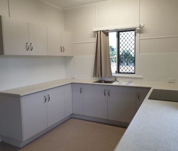 Charming Family Home in the Heart of Pimlico! - Photo 4