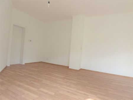 Leutzsch - Schöne 3 Zi.- Whg., Gäste WC, Loggia, frisch saniert! - Foto 4