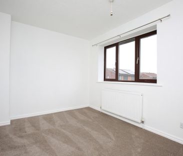 2 bedroom semi-detached house to rent - Photo 4