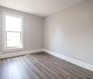 75 Cathcart St, Hamilton - 3 Bedroom Townhouse - Photo 3