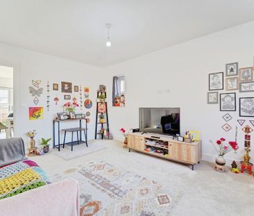 3 bedroom semi-detached house to rent - Photo 5