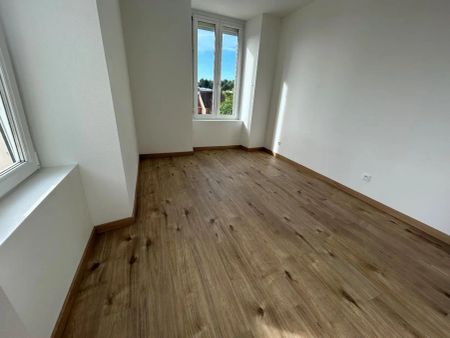 Appartement à louer 4 pièces 84.12m² - Photo 2