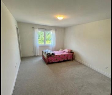 For Lease - 20 Little River Crossing, Wasaga Beach, Ontario - Photo 6